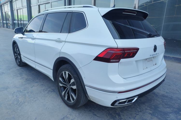 Used Volkswagen Tiguan L 2023 330TSI Automatic Two-Wheel Drive R-Line Enjoyment Edition Exterior 3