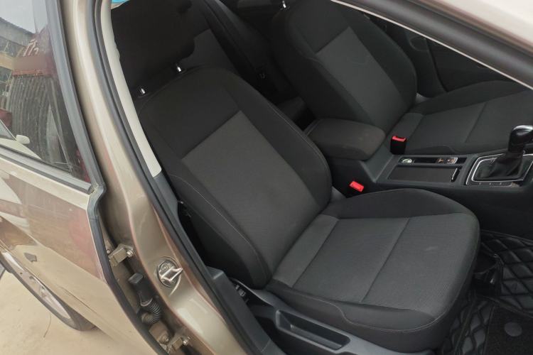 Used Volkswagen Golf 2019 1.6L Automatic Fashion Model China V Standard