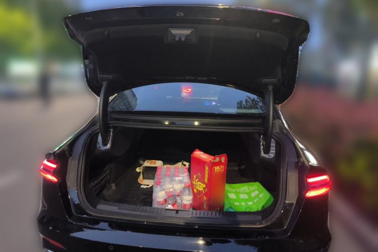 Used Lincoln Z 2022 iXiang Deluxe Edition Trunk