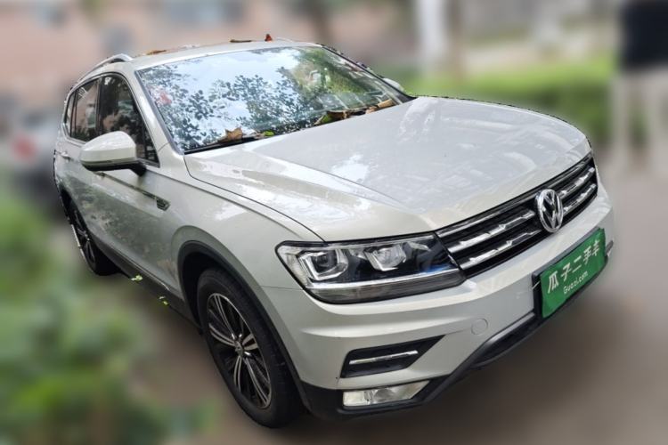 Used Volkswagen Tiguan L 2019 330TSI Automatic Two-Wheel Drive Panoramic Comfort Edition China VI Standard Front Right 45 Deg
