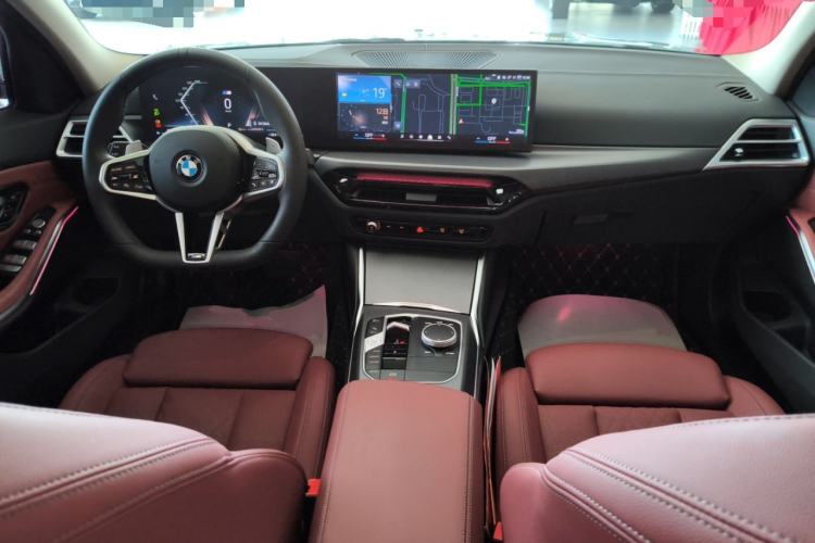 Used BMW 3 Series 2025 325i M Sport Package Center Console