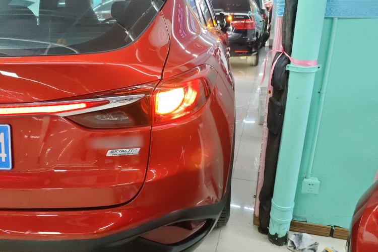 Used Mazda CX-4 2018 2.0L Automatic Two-Wheel Drive Blue Sky Premium Upgrade Version China V Standard Right Rear Taillight