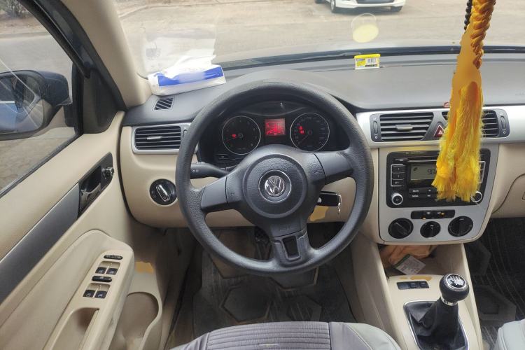 Used Volkswagen Bora 2011 1.6L Manual Fashion Edition
