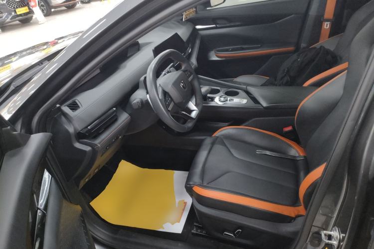 Used CHANGAN UNI-V 2023 1.5T Prestige Model
