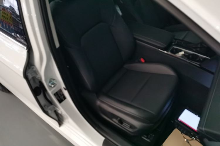 Used Toyota Camry 2026 Model 2.0E Elite Edition
