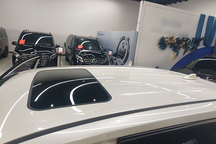 Used Toyota RAV4 2020 Dual-Engine 2.5L E-CVT 4x4 Elite PLUS Edition
