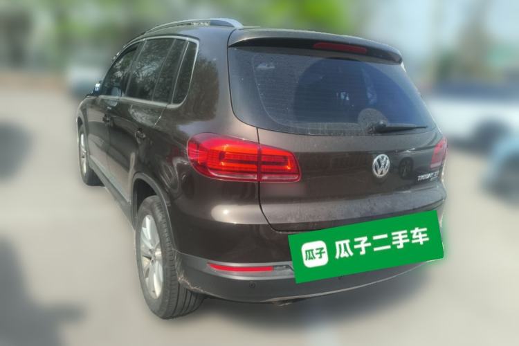 Used Volkswagen Tiguan 2015 1.8TSI Automatic All-Wheel-Drive Luxury Model Rear Left 45 Deg