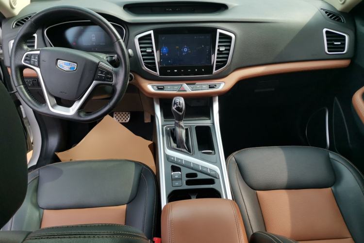 Used Geely Auto Vision X6 2019 1.4T CVT 4G Connected Luxury Version China VI Standard Center Console