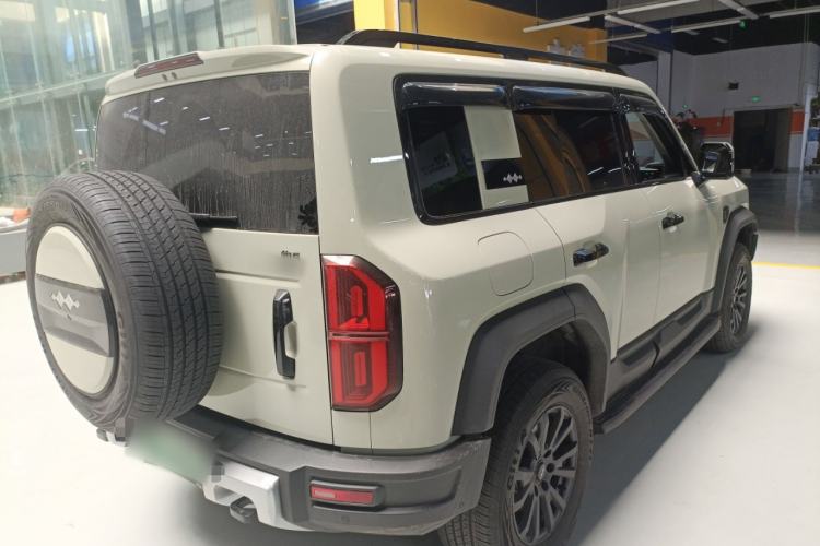 Used Formula Leopard 5 2023 Navigator Edition Rear Right 45 Deg