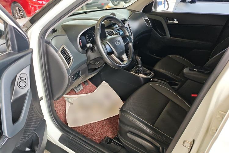 Used Hyundai ix25 2015 1.6L Automatic Two-Wheel Drive Smart GLS Trim Driver Seat