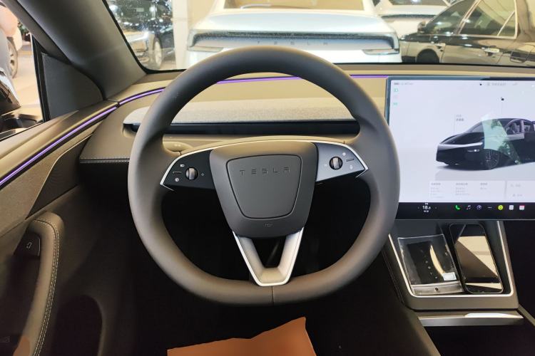 Used Tesla Model Y 2026 Long-Range All-Wheel-Drive Model
