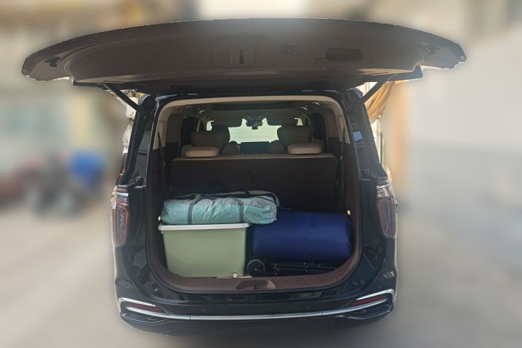 Used Hongqi HQ9 2023 2.0T Smart Connect Flagship Edition Trunk