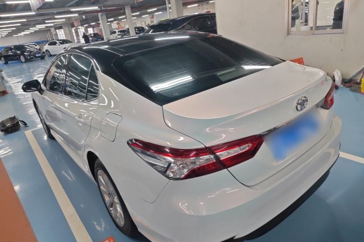 Used Toyota Camry 2018 2.0G Luxury Edition
