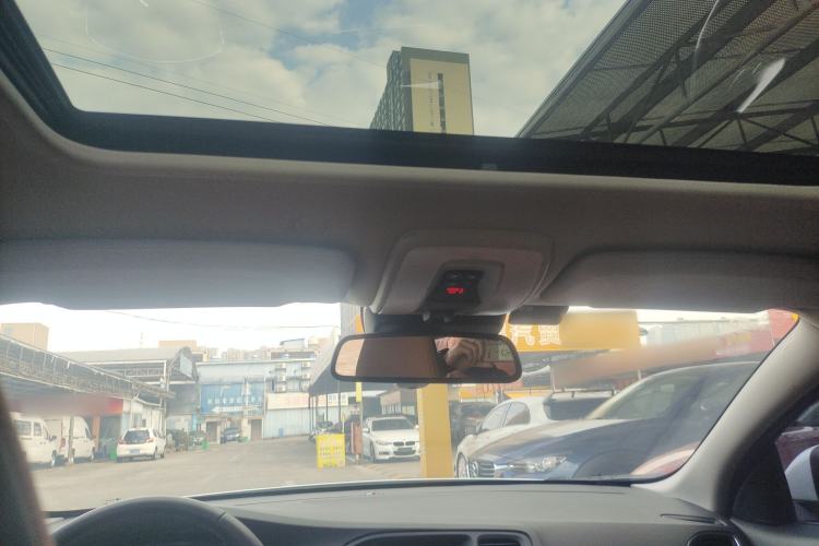 Used Volvo V60 2014 Restyled T5 Zhiya Edition
