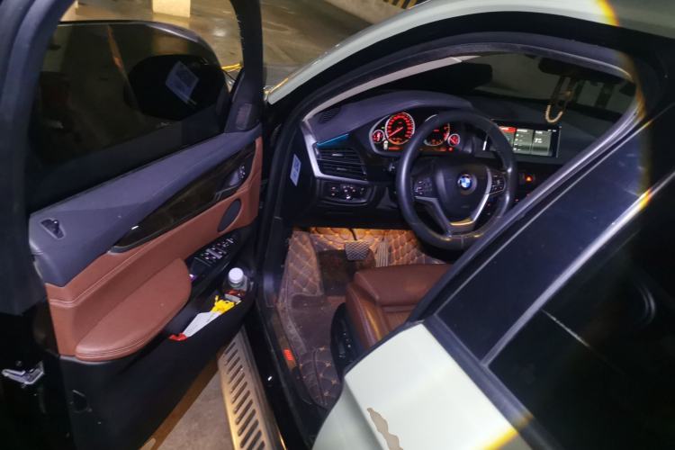 Used BMW X6 2017 xDrive28i Driver Seat