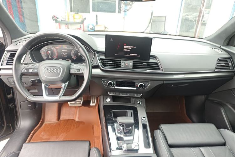 Used Audi Q5L 2023 40T Luxury Dynamic Model Center Console