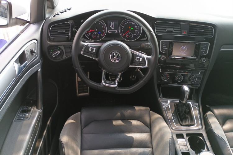 Used Volkswagen Golf 2016 1.4TSI Automatic R-Line