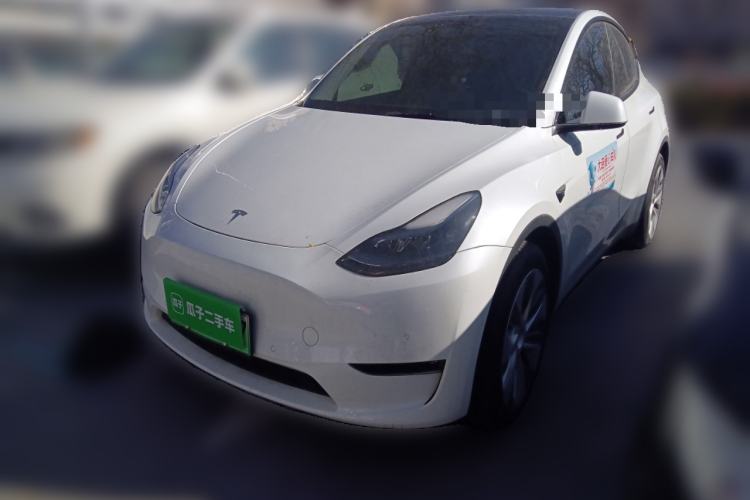 Used Tesla Model Y 2023 Long-Range All-Wheel-Drive Version