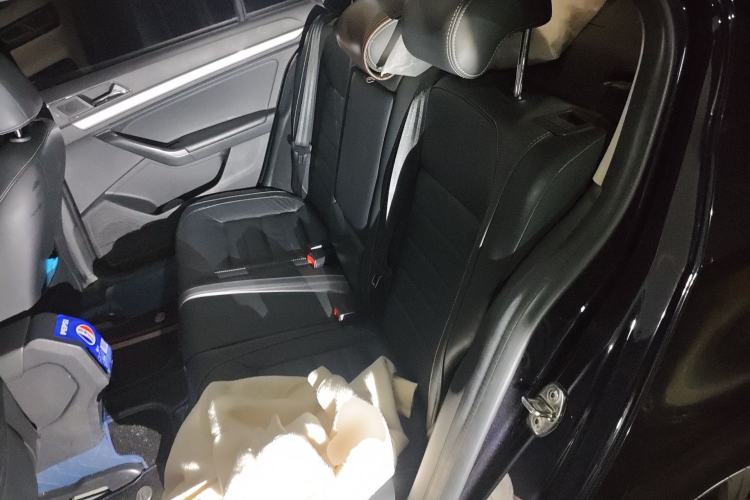 Used Volkswagen Lavida 2017 230TSI DSG Comfort Edition Left Rear Seat