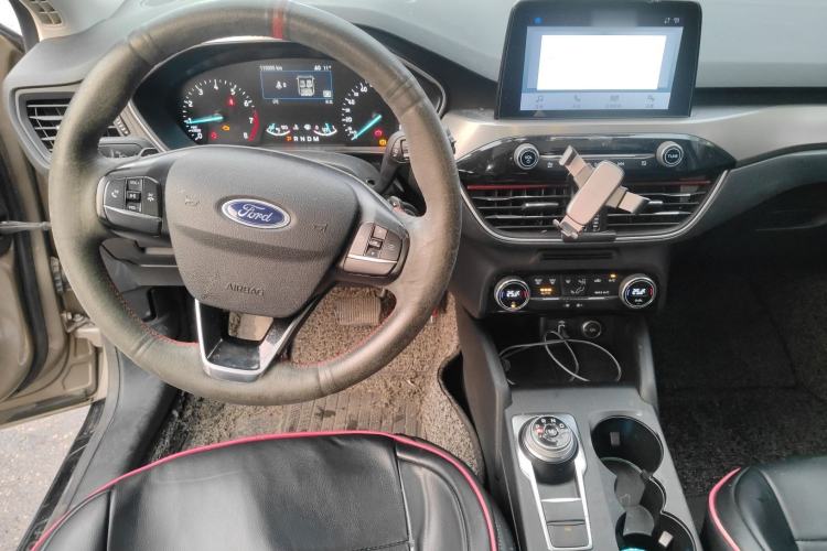 Used Ford Focus 2019 Hatchback EcoBoost 180 Automatic Trendy Model