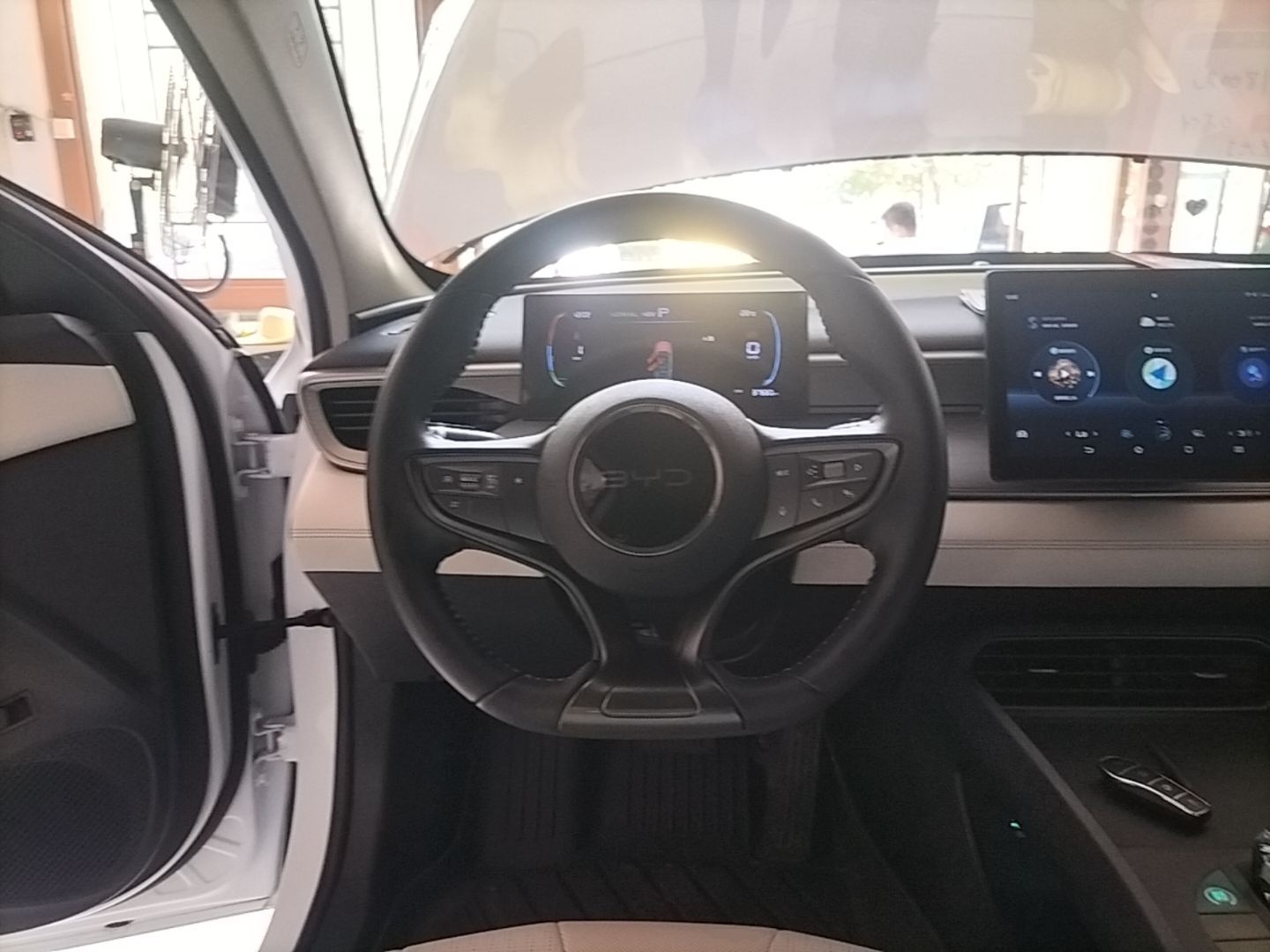 BYD Seal 05 DM-i 2025 DM-i Smart Drive 55KM Luxury Model — снимка 13