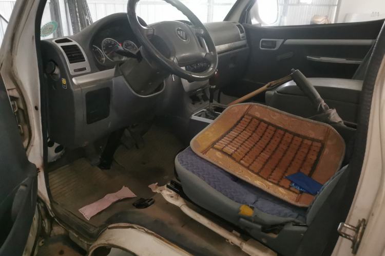 Used Foton Scenic 2014 2.0L Express Classic Long-Wheelbase Low-Roof 486EQV4