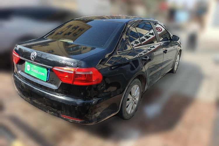 Used Volkswagen Lavida 2013 Restyled Classic 1.6L Manual Comfort Edition
