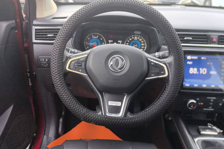 Used Dongfeng Fengon 580 2016 1.5T Manual Luxury Edition
