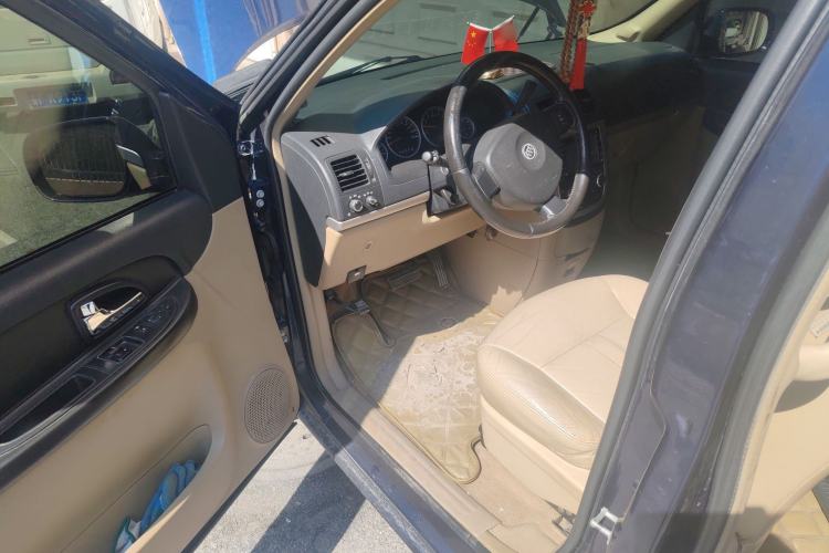 Used Buick GL8 2011 2.4L LT Executive Edition