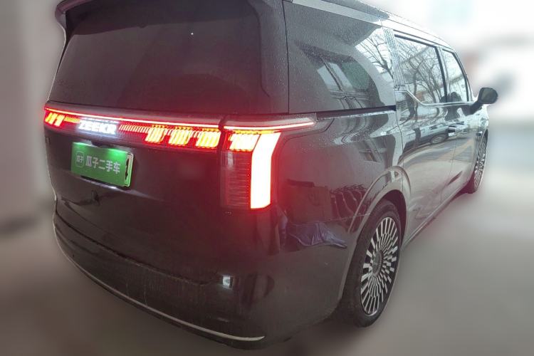 Used Zeekr 009 2024 Six-Seat Executive Version 4WD 108 kWh
