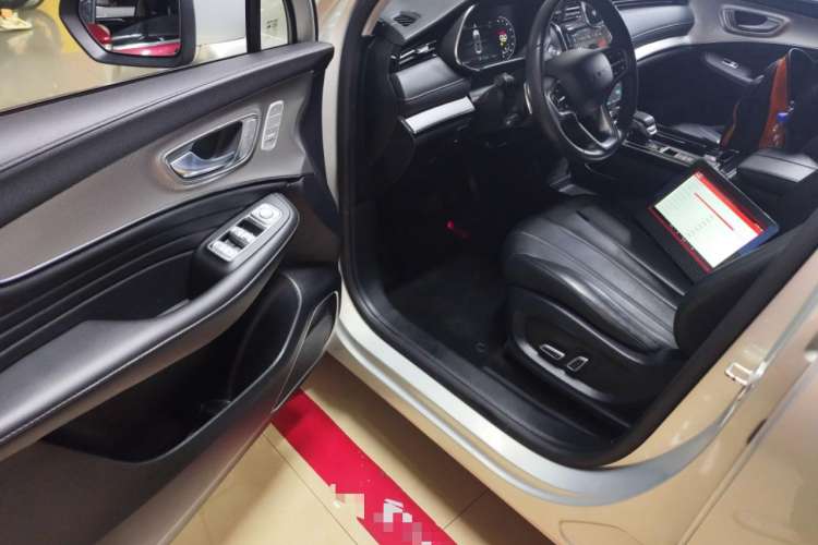 Used Roewe RX5 MAX 2019 300TGI Automatic Smart Cabin Luxury Edition
