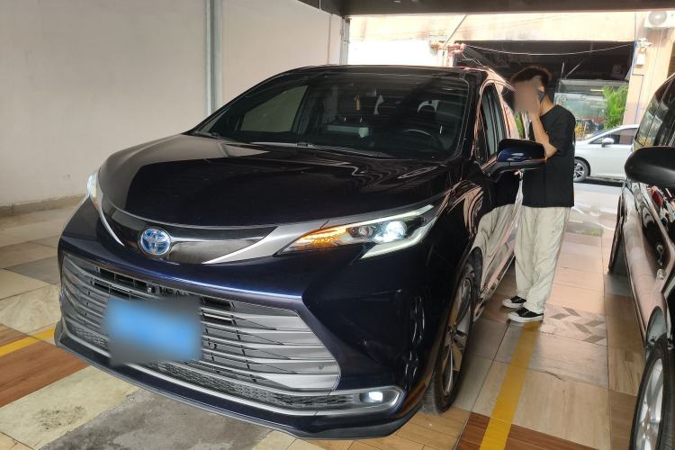 Used Toyota SIENNA 2021 2.5L Hybrid Ultimate Edition