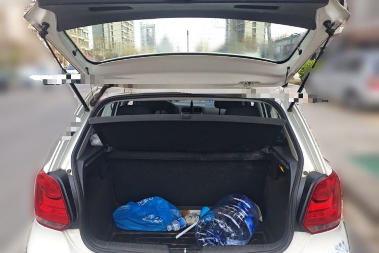 Used Volkswagen Polo 2013 1.4L Manual Fashion Edition Trunk