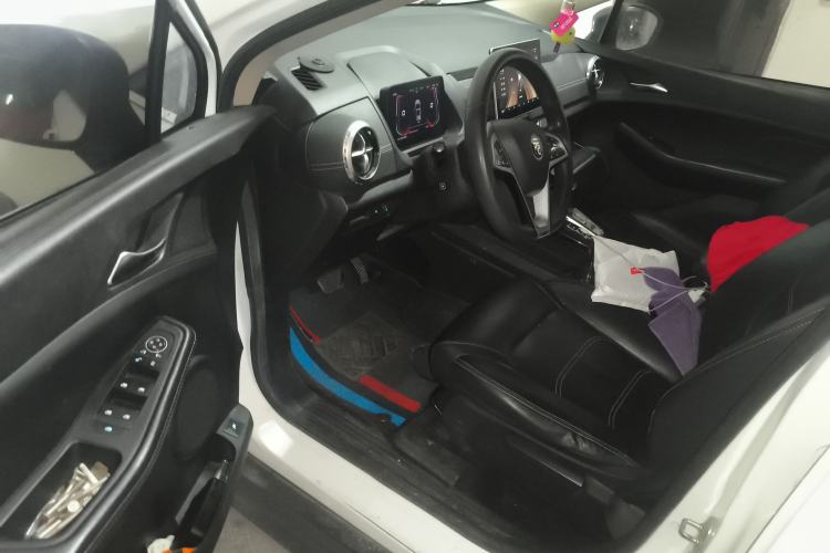 Used BYD Yuan New Energy 2019 EV535 Smart Connect Trendsetting Model
