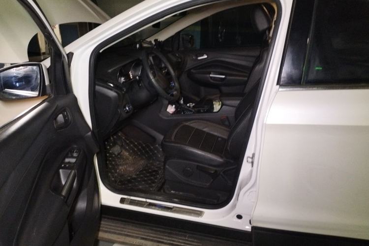 Used Ford Kuga 2017 EcoBoost 180 Two-Wheel-Drive Platinum Edition