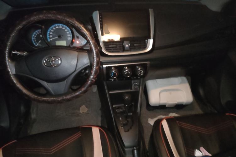 Used Toyota YARiS L Zhi Xiang 2017 1.5E CVT Dynamic Edition Center Console