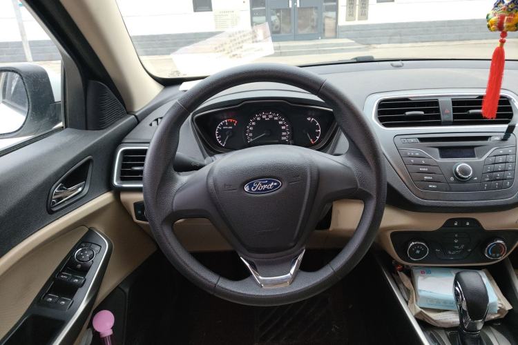 Used Ford Escort 2015 1.5L Automatic Comfort Edition
