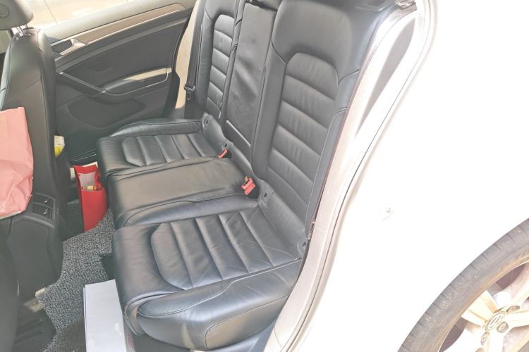 Used Volkswagen Golf 2015 1.4TSI Automatic Luxury Model
