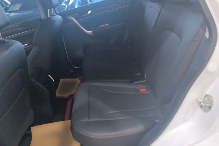 Used Haval M6 2019 1.5T DCT Two-Wheel Drive Elite Version China VI Standard Left Rear Seat