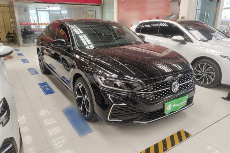 Used Volkswagen Passat 2025 Outstanding Model 330TSI Starry Elite Edition