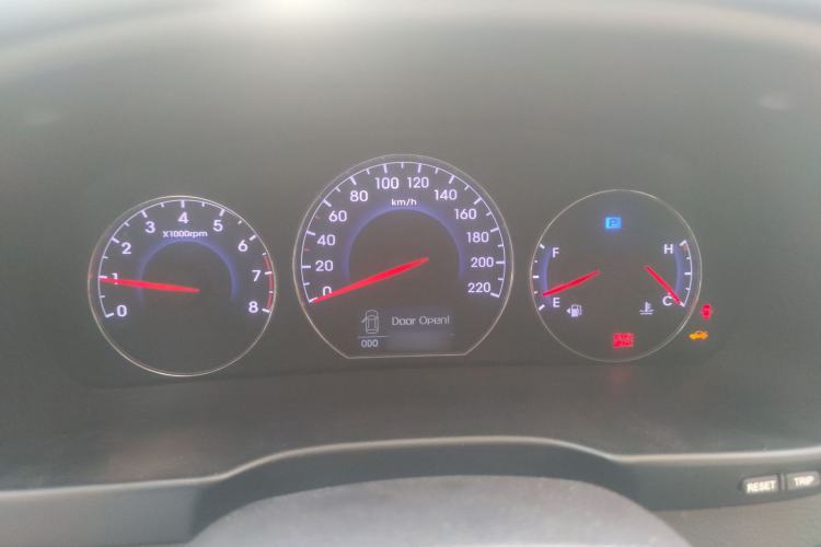 Used Hyundai Santa Fe Classic 2012 2.4 Luxury Edition 7-Seater Four-Wheel Drive
