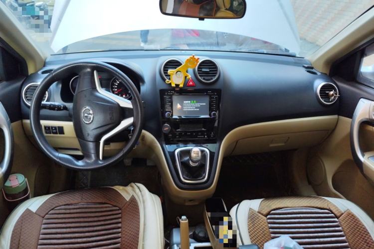 Used Haval H6 2014 Upgraded Model 2.0T Diesel Manual Two-Wheel Drive Urban Version