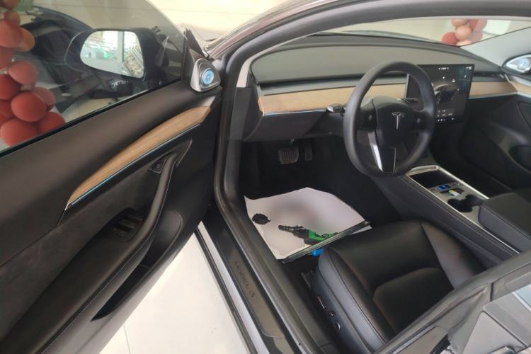 Used Tesla Model 3 2022 Rear-Wheel-Drive Version