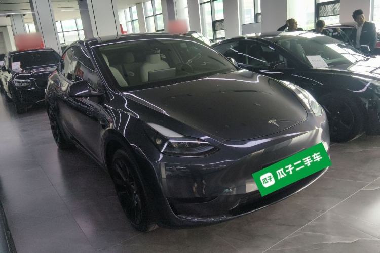 Used Tesla Model Y 2024 Rear-Wheel-Drive Version Front Right 45 Deg