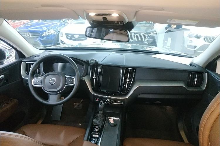 Used Volvo XC60 2020 T5 4x4 Zhiyi Luxury Edition