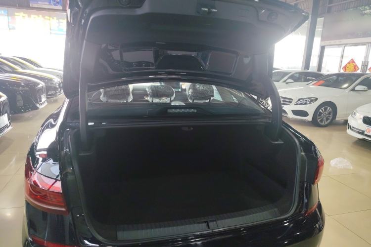 Used Volkswagen Passat New Energy 2025 430 PHEV Hybrid Business Edition Trunk