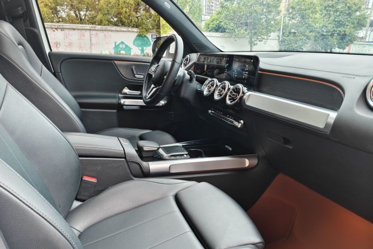 Used Mercedes-Benz GLB 2022 Refresh GLB 200 Dynamic Edition Right Front Seat