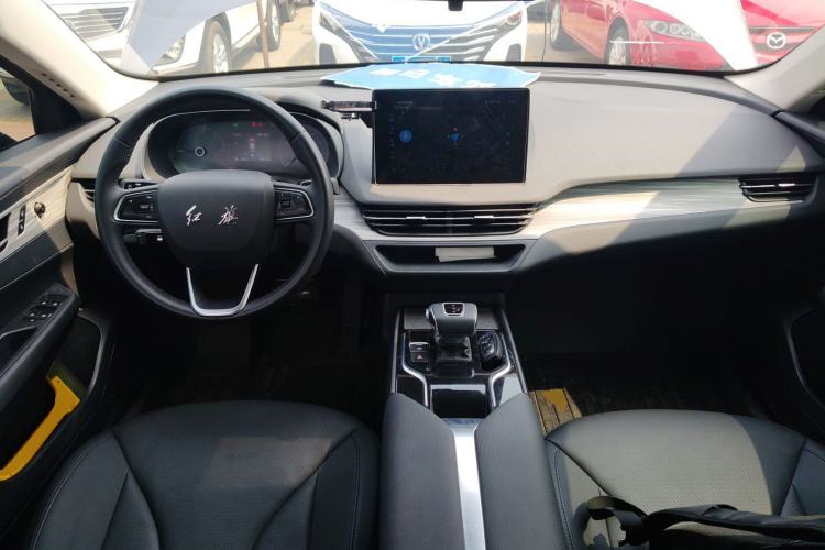 Used Hongqi E-QM5 2024 610 km PLUS Center Console