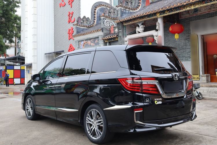 Used Honda Elysion 2019 2.0L Hybrid Luxury Edition
