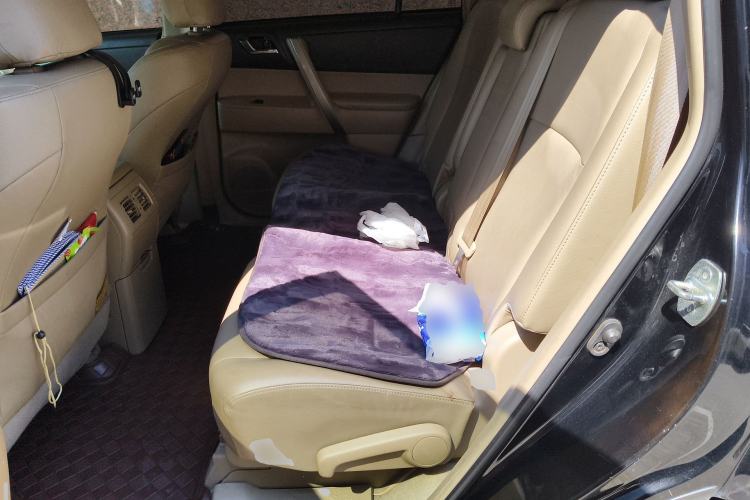 Used Toyota Highlander 2012 2.7L Two-Wheel Drive 5-Seater Sport Edition
